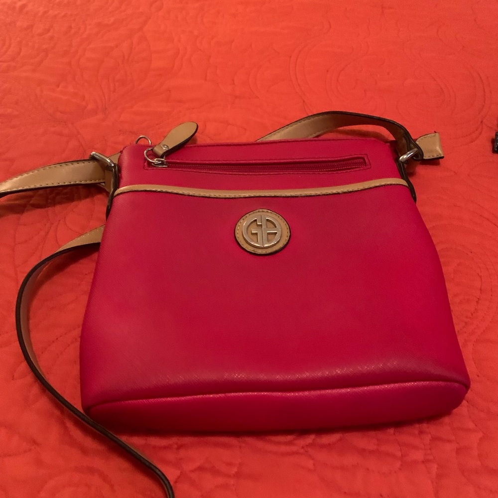 Crossbody handbag
